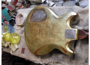 Guitare steampunk par bolino custom