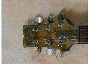 Guitare steampunk par bolino custom