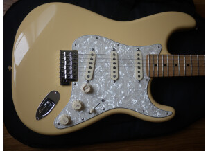 Fender Deluxe Roadhouse Stratocaster - Vintage White