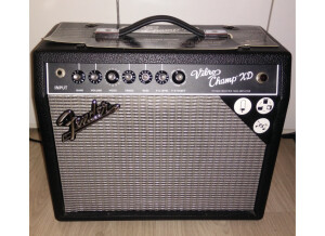 Fender Vibro Champ XD (24010)