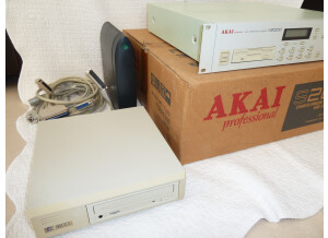 Akai S2000 (67964)