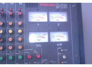 Tascam M-216 (23572)