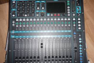 Allen & Heath Qu-16