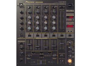 Pioneer DJM-600 (79602)