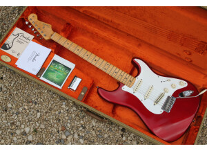 Fender Vintage Hot Rod '57 Strat - Candy Apple Red