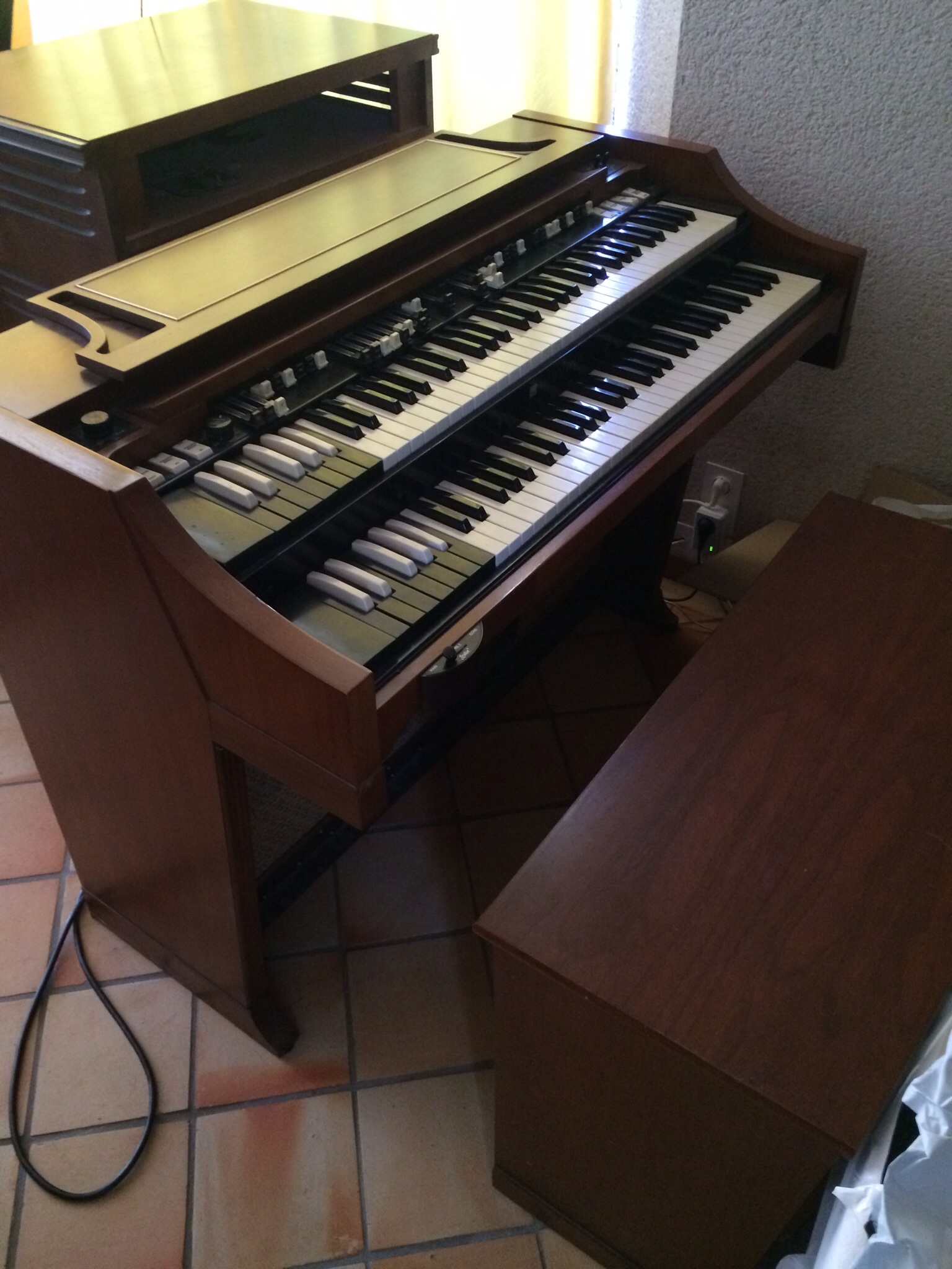 Hammond A100