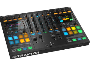 NI Traktor Kontrol S5 Perspective
