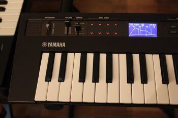 Yamaha Reface DX Yamaha Reface DX