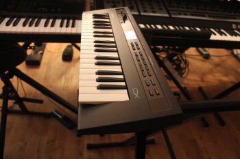 Yamaha Reface DX Yamaha Reface DX