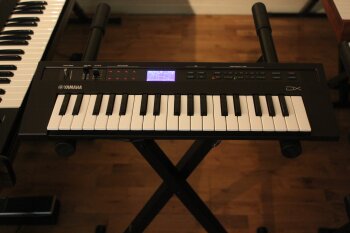 Yamaha Reface DX Yamaha Reface DX