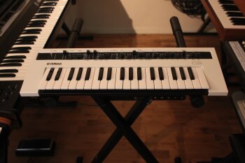 Yamaha Reface CS Yamaha Reface CS