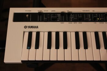 Yamaha Reface CS Yamaha Reface CS