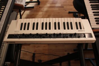 Yamaha Reface CS Yamaha Reface CS