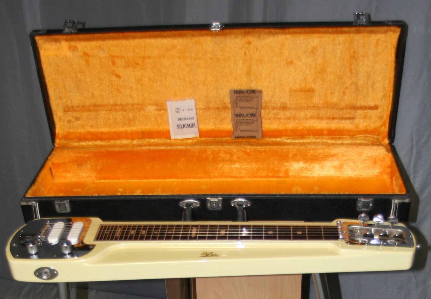 Aria 6 String Lap Steel