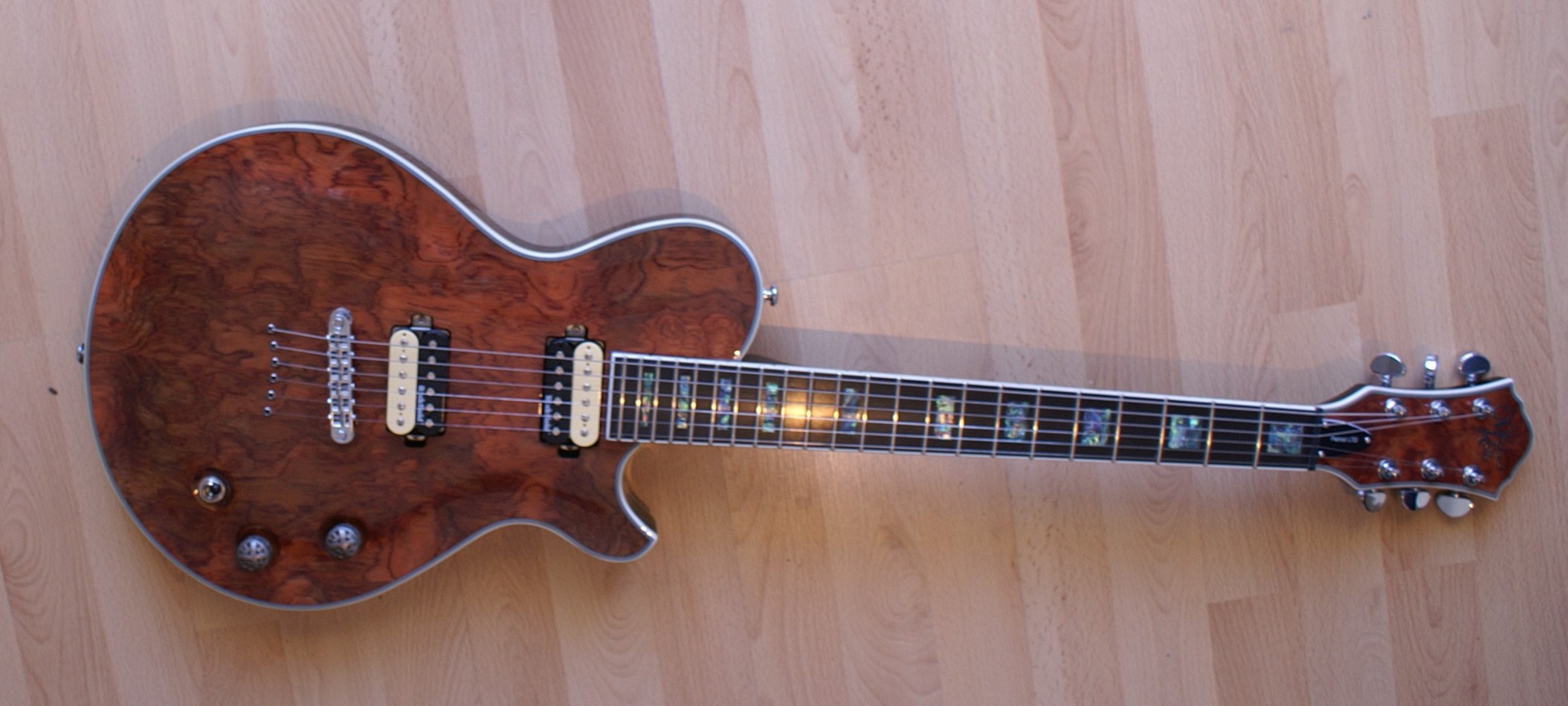 Michael Kelly Guitars Patriot Limited