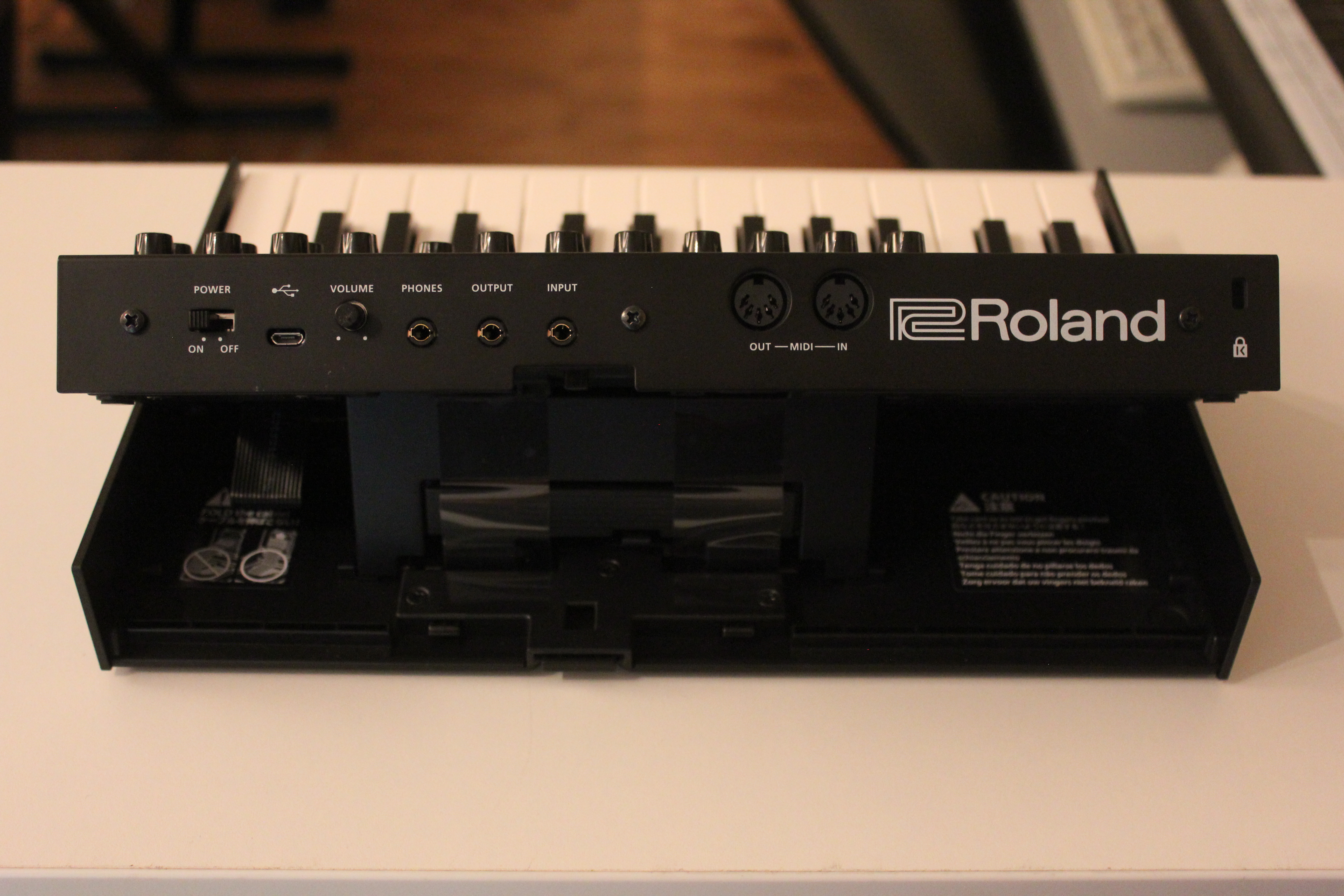 Roland JX-03