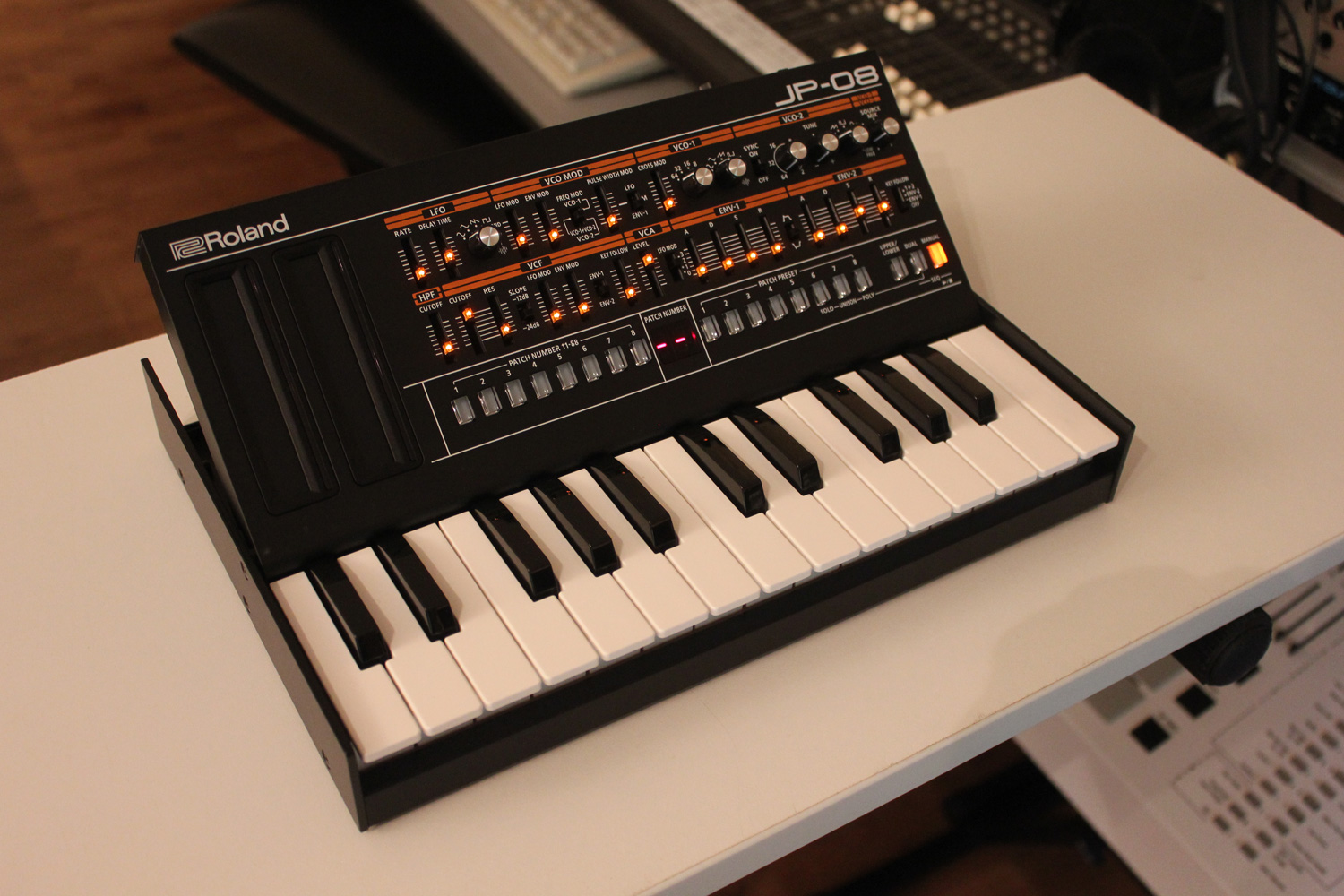 Roland JP-08
