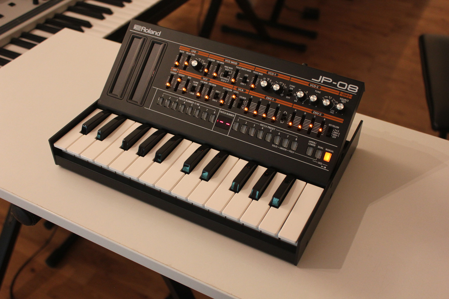Roland JP-08