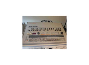 Roland TR-909 (3429)
