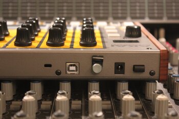 Akai Tom Cat Akai Tom Cat