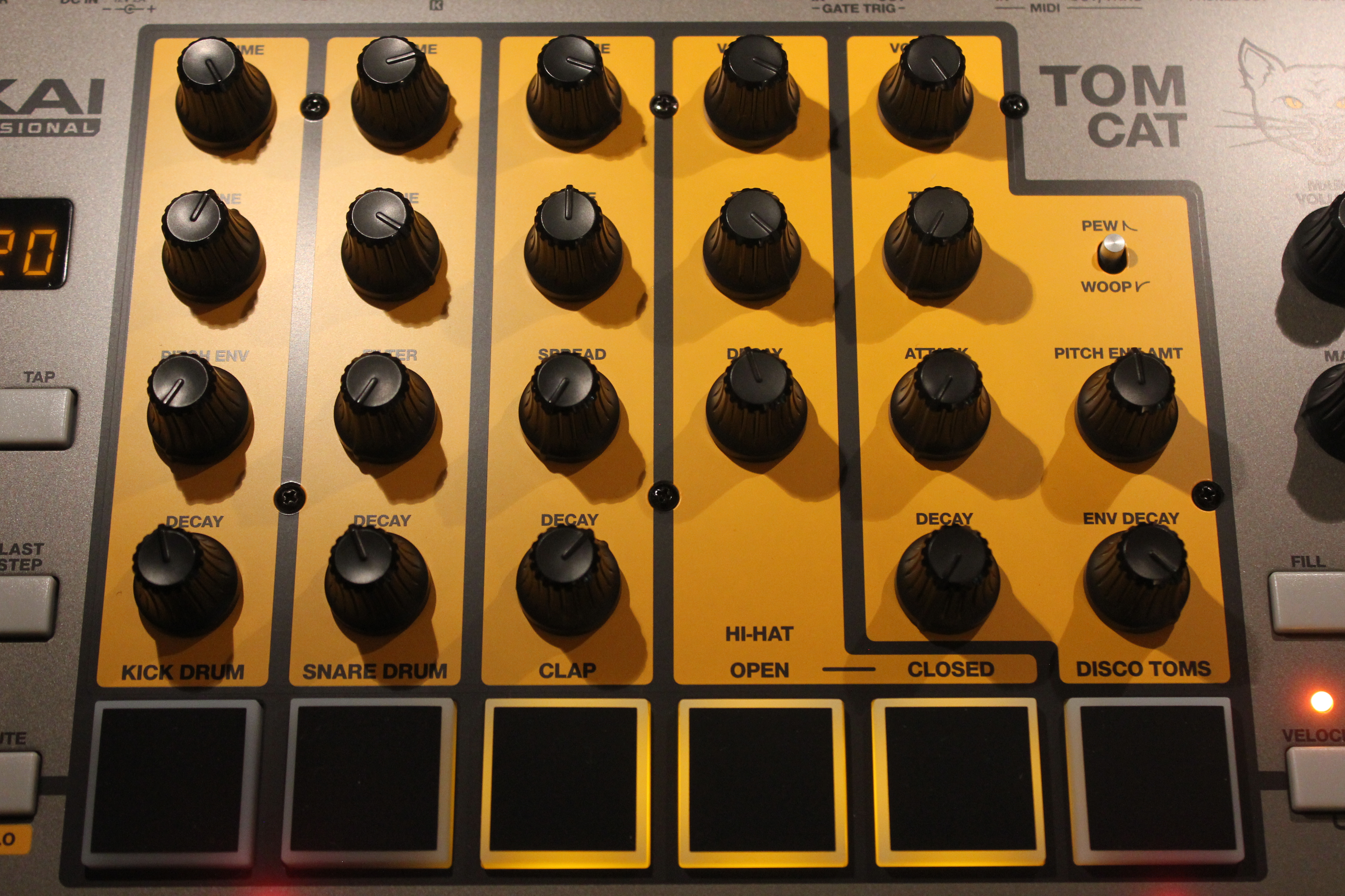 Akai Tom Cat