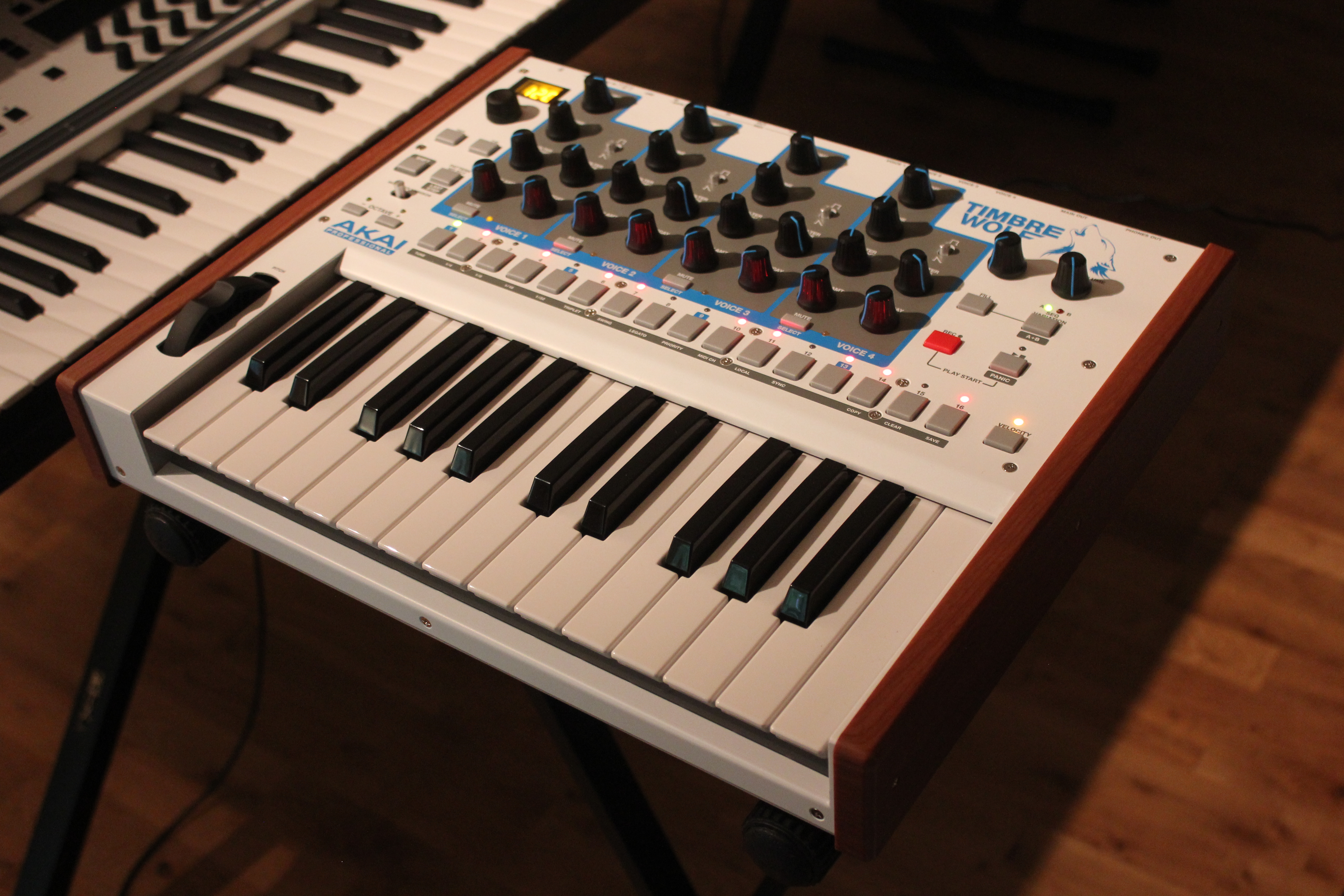 Akai Timbre Wolf