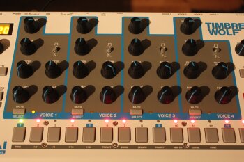 Akai Timbre Wolf Akai Timbre Wolf