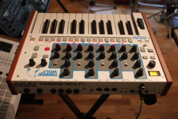 Akai Timbre Wolf Akai Timbre Wolf