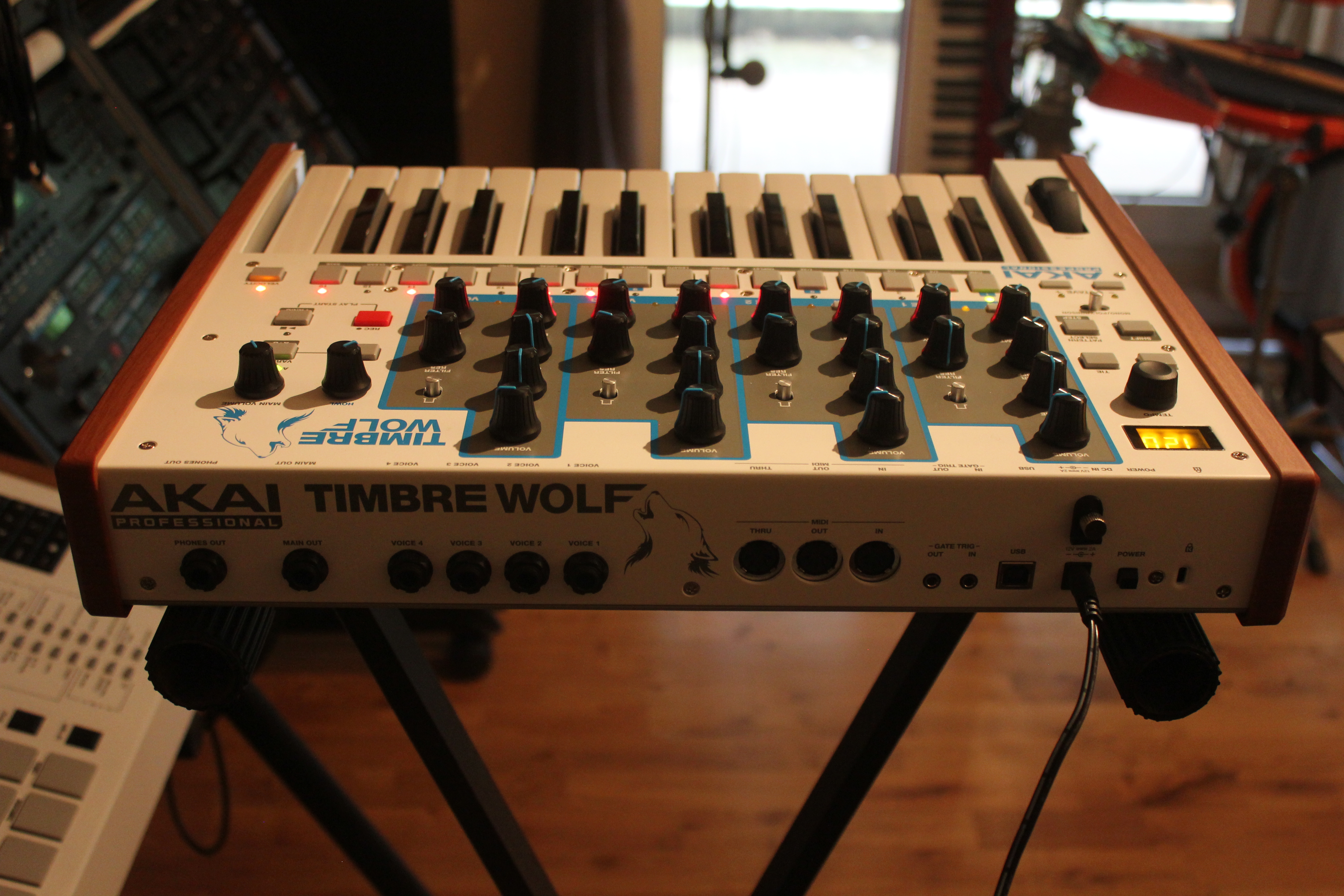 Akai Timbre Wolf