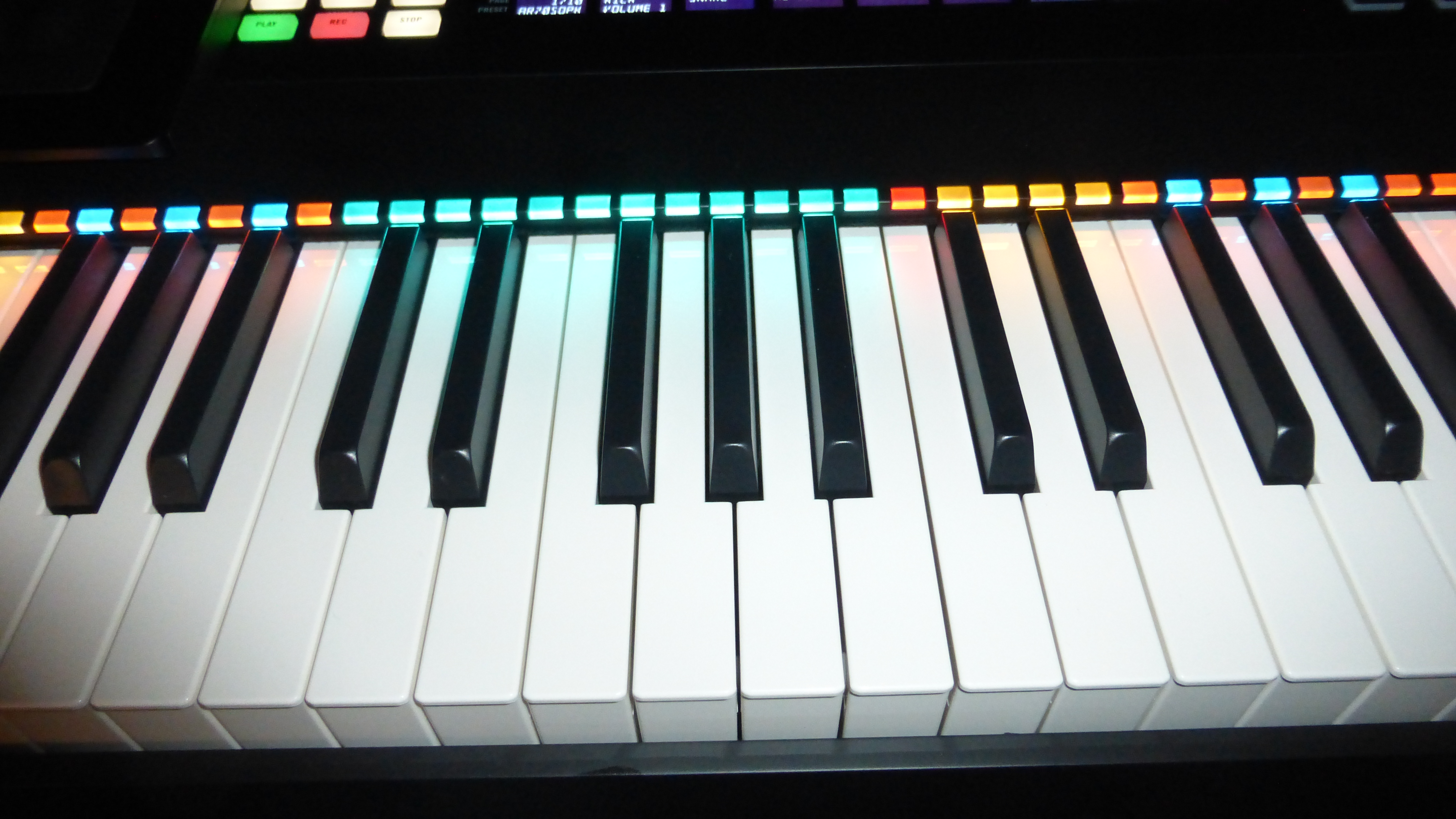 Native Instruments Komplete Kontrol S88 et Kontrol Software 1.5