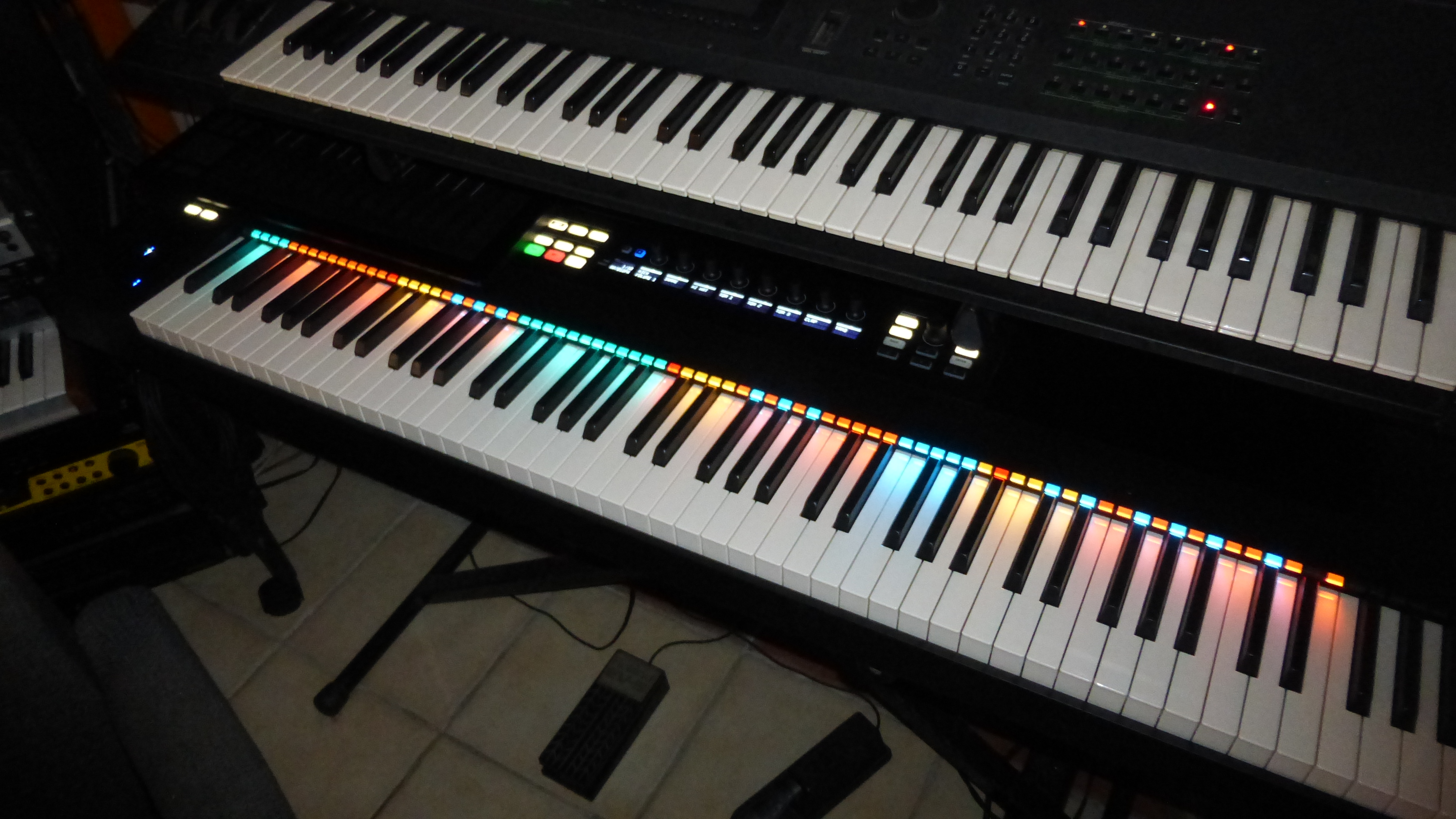 Native Instruments Komplete Kontrol S88 et Kontrol Software 1.5