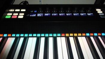 Native Instruments Komplete Kontrol S88 et Kontrol Software 1.5 Native Instruments Komplete Kontrol S88 et Kontrol Software 1.5