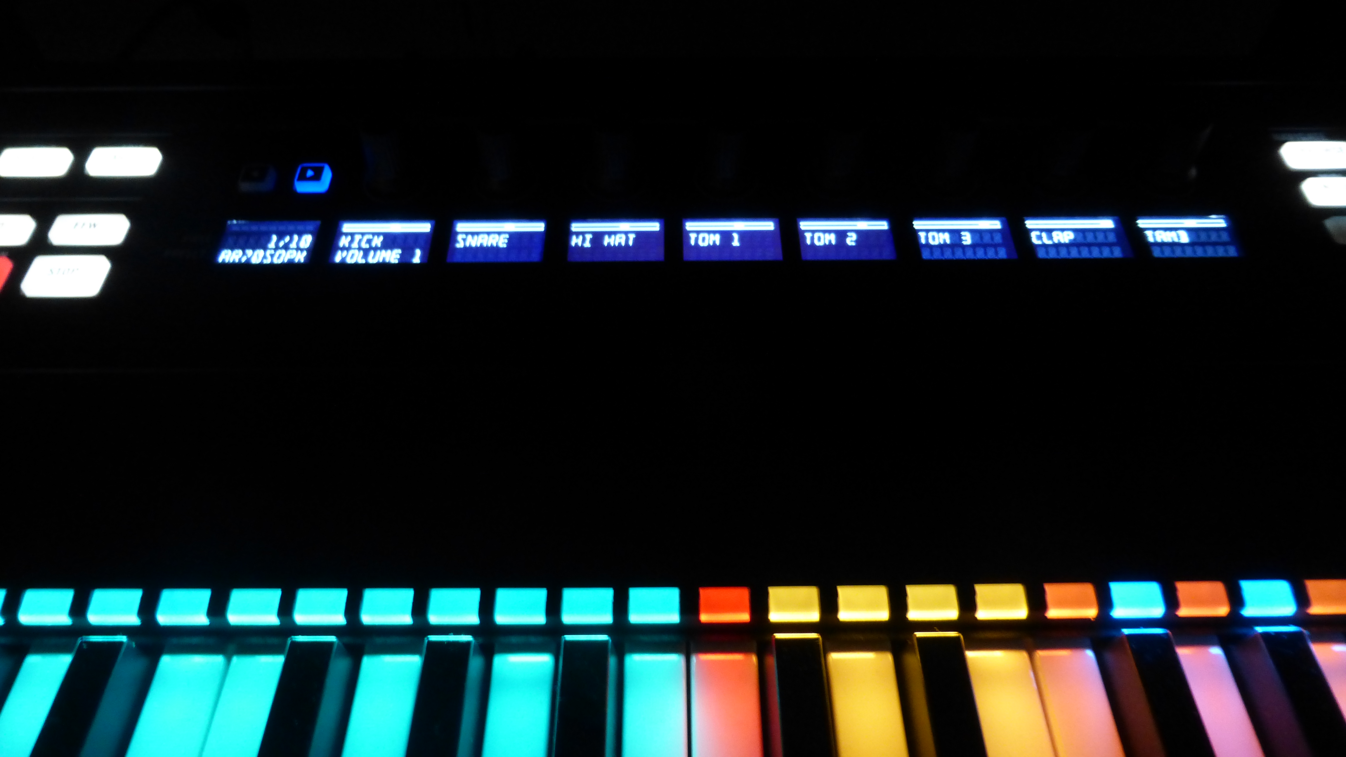 Native Instruments Komplete Kontrol S88 et Kontrol Software 1.5