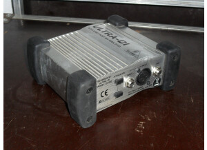 Behringer Ultra-DI DI100 (70260)