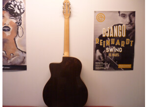 Luthier Guitare manouche (24908)