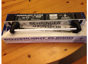 Behringer Powerlight PL2000 (29704)