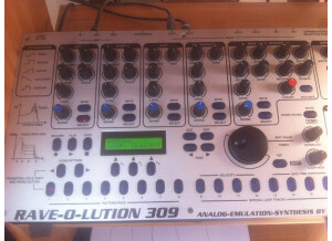 Quasimidi Rave-O-Lution 309 (61569)