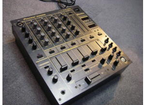 Pioneer DJM-600 (93080)