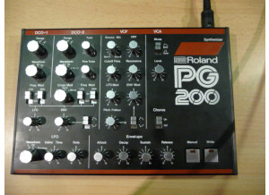Roland PG-200 (99281)