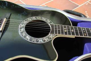 Ovation Legend 1667