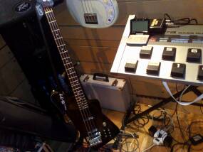 Roland G-77