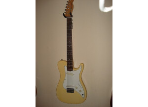 Fender Bullet Deluxe 1982