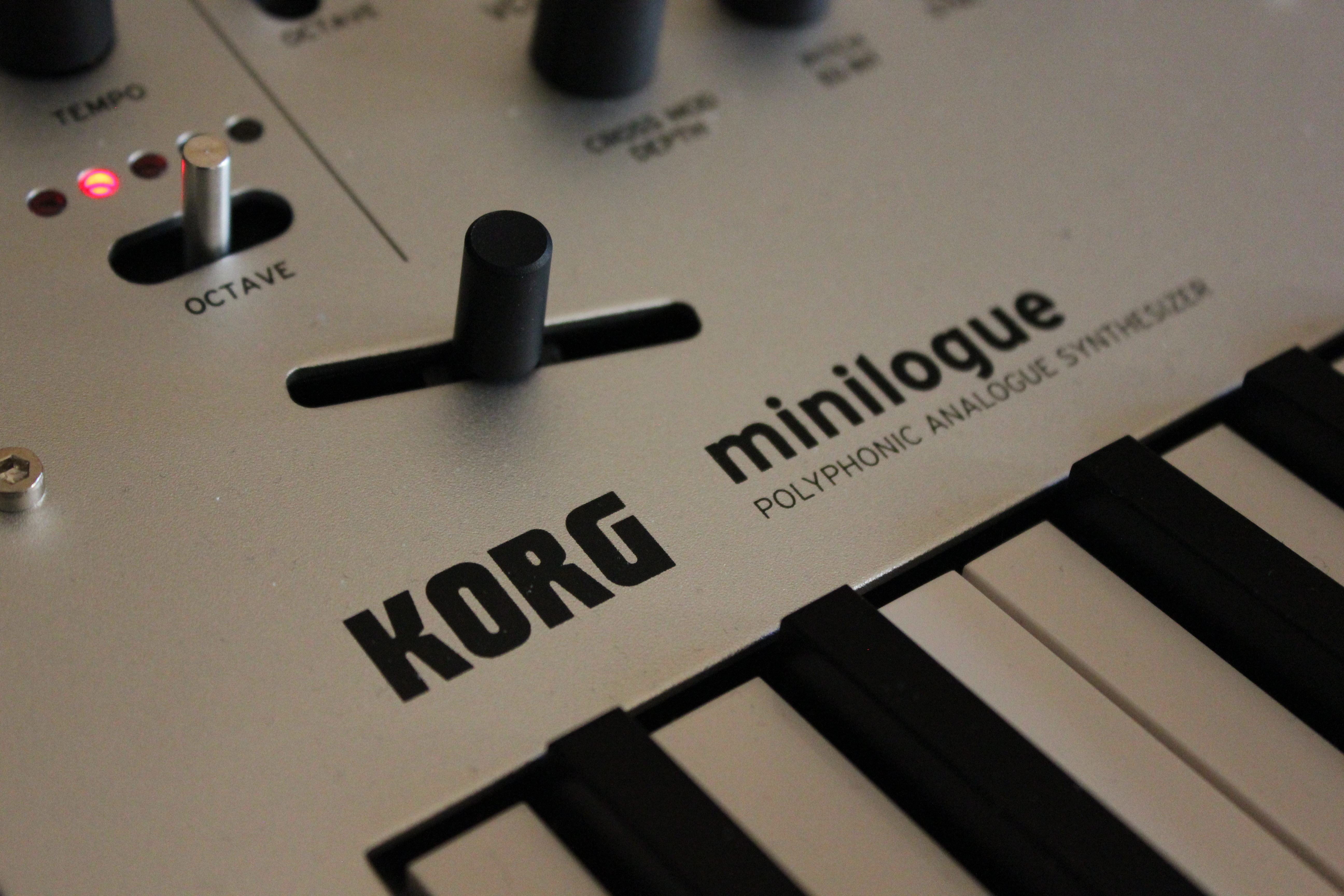 Korg Minilogue : 13.JPG
