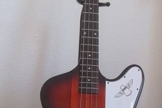 Epiphone Thunderbird Classic-IV Pro