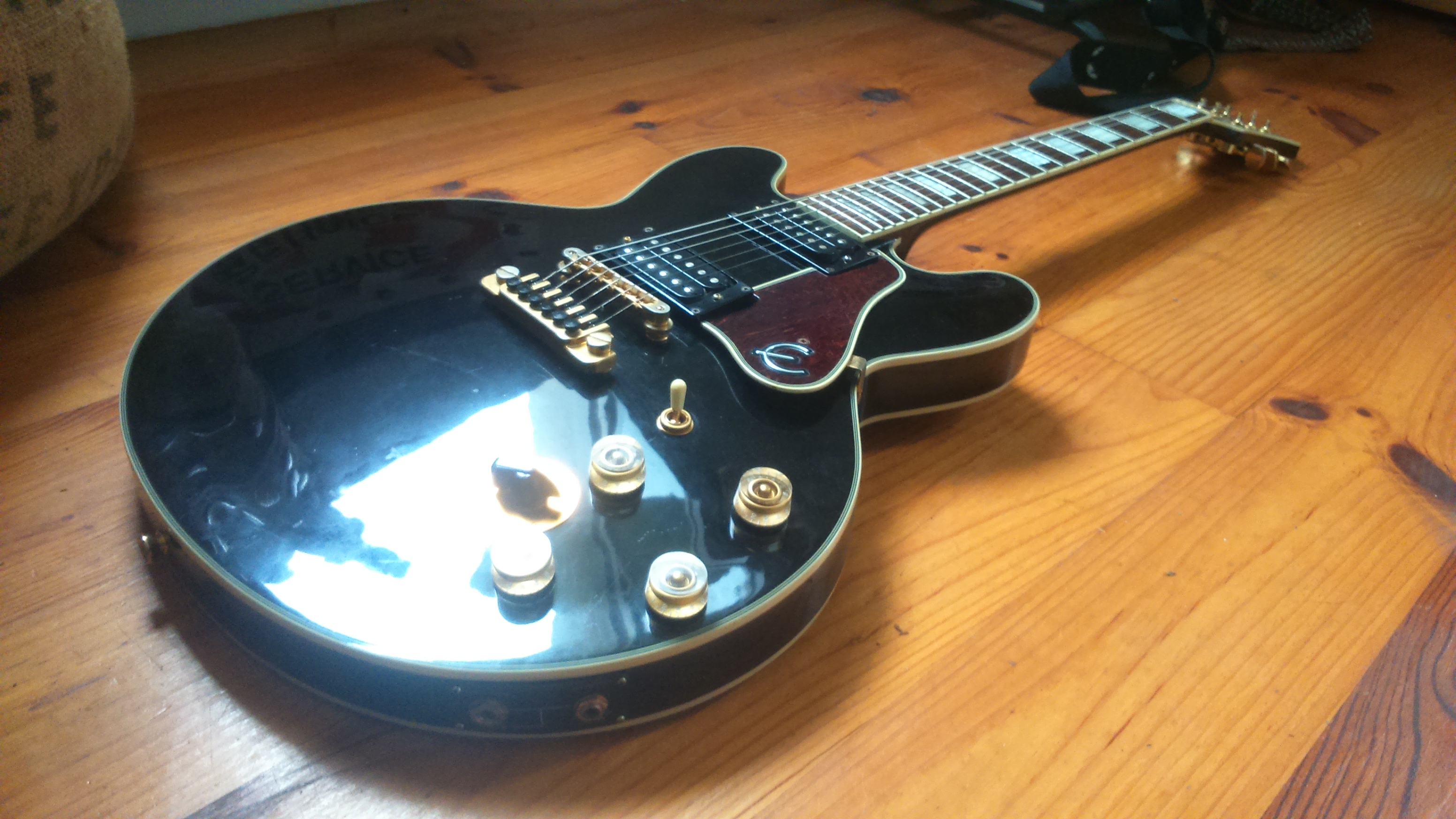 Epiphone B. B. King Lucille (1996-2020)