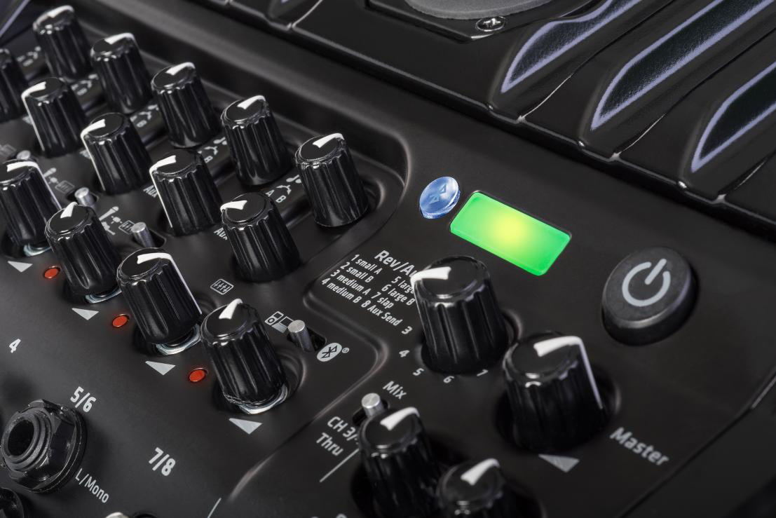 Lucas Nano 608i mixer