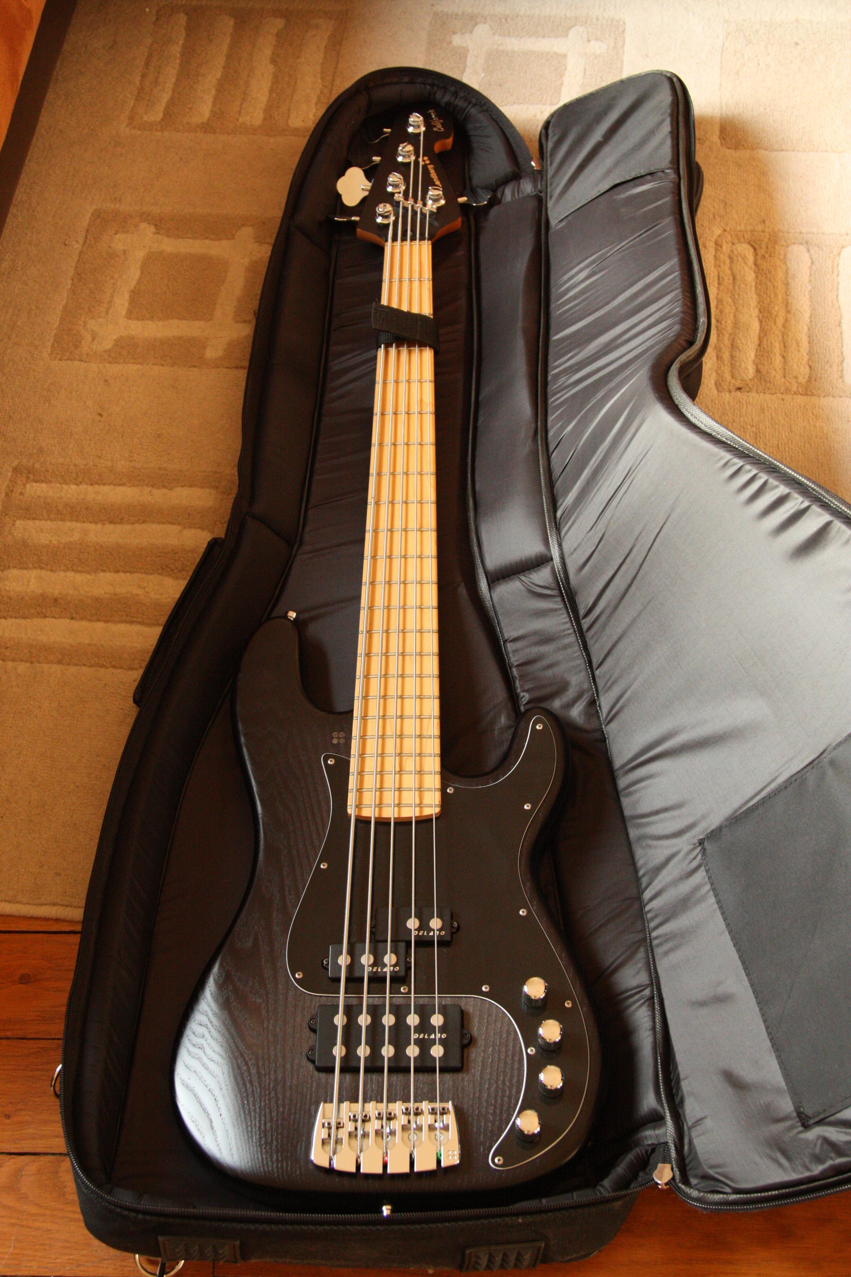 Sandberg (Bass) California VS 5