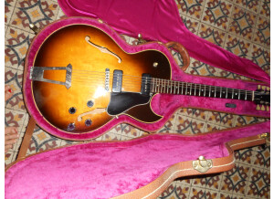 Gibson ES-135 (51175)