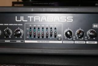 Behringer Ultrabass BXR1800H
