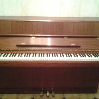 Piano d'étude SAMICK JS 042